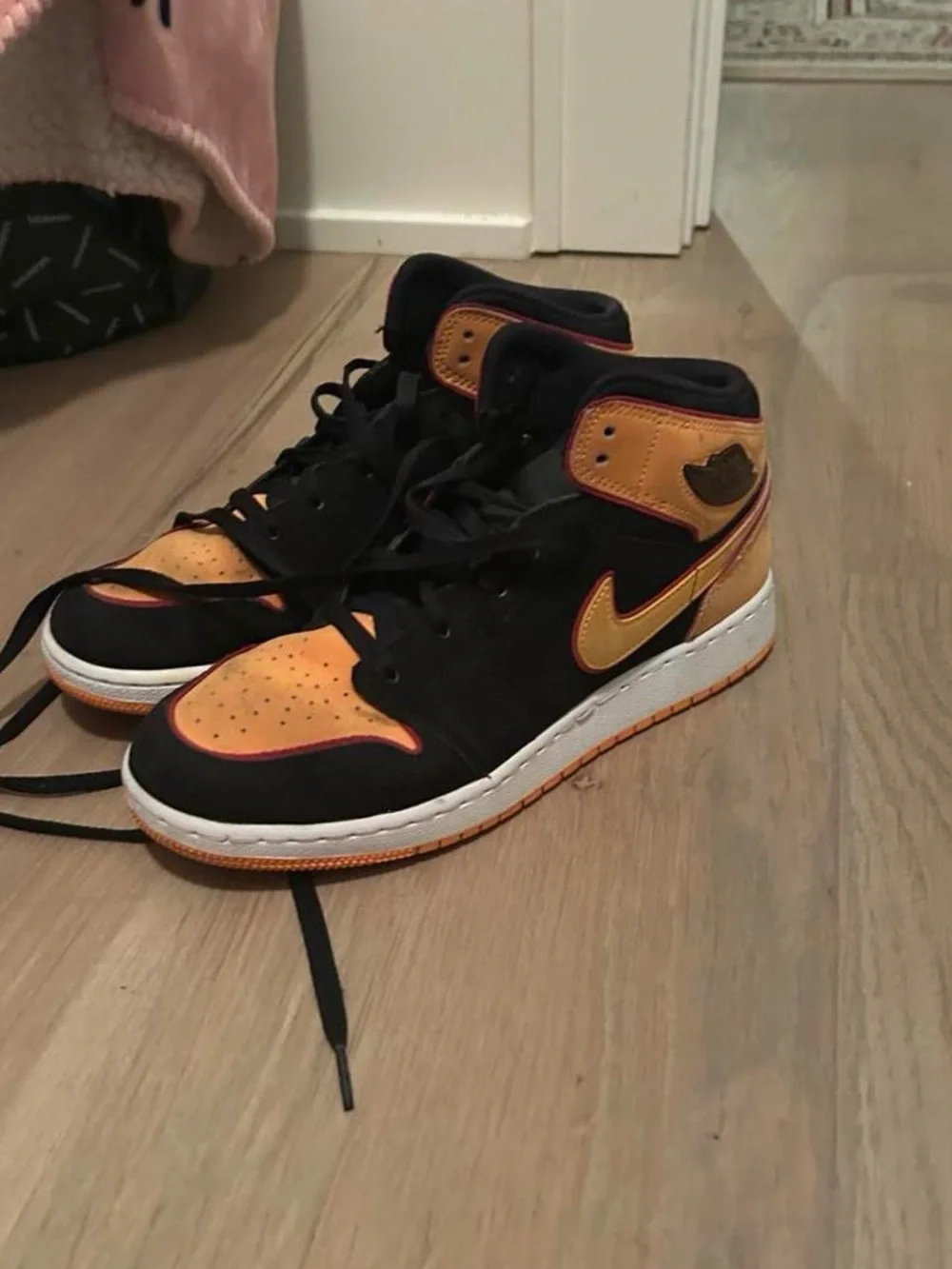 Nikr Jordan Black & Orange SEa